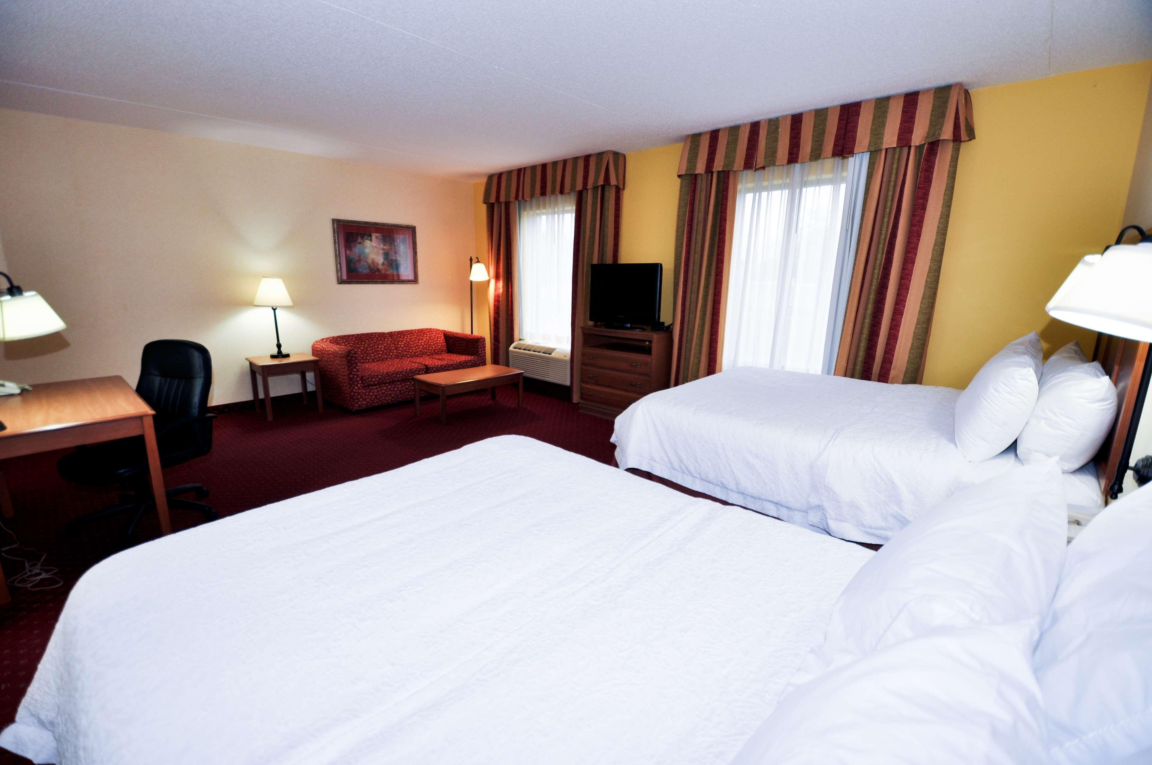 Hampton Inn & Suites Louisville East Kültér fotó
