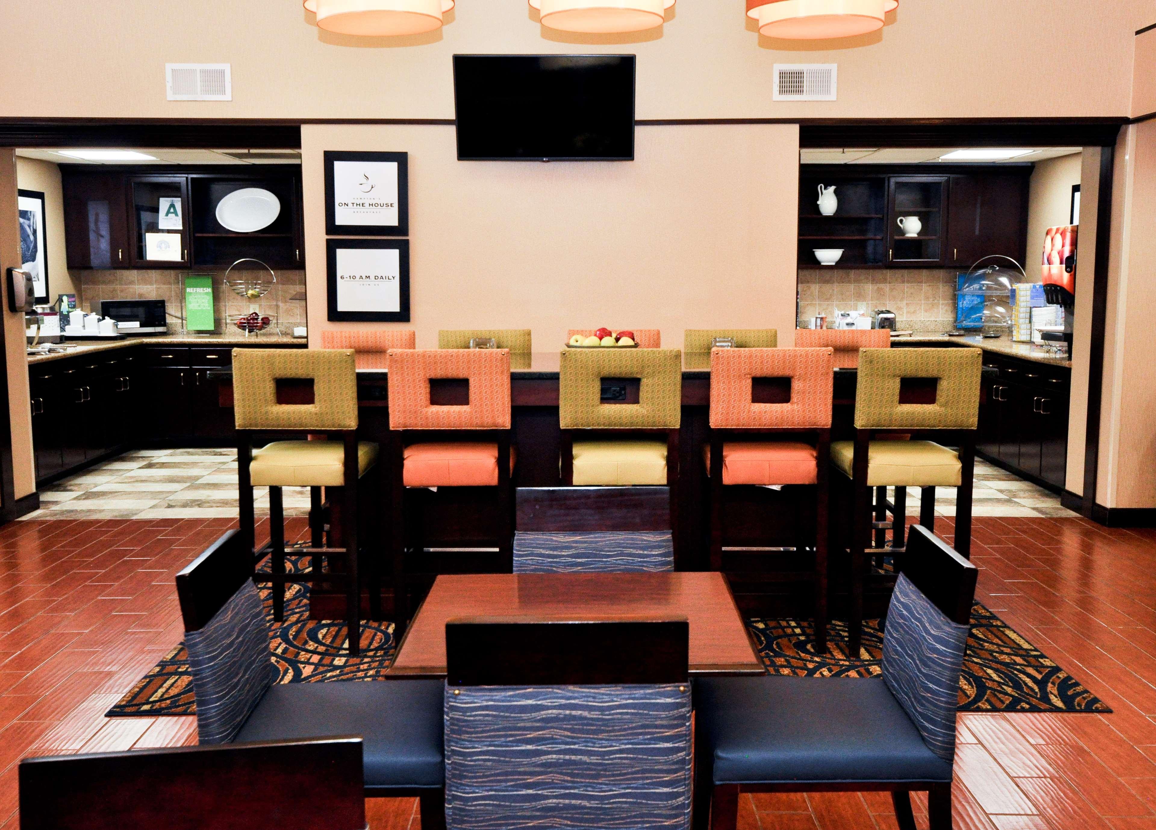 Hampton Inn & Suites Louisville East Kültér fotó