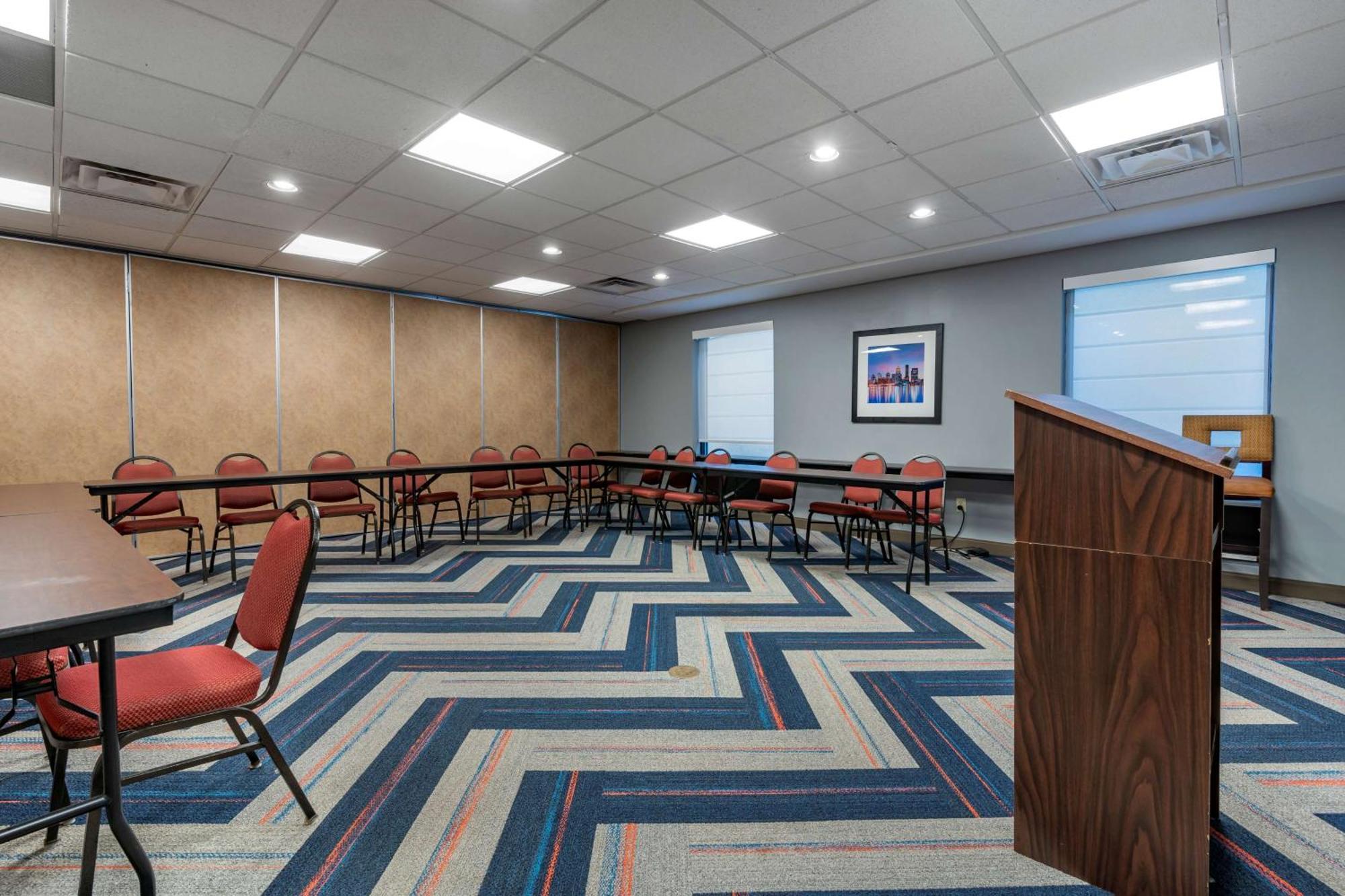 Hampton Inn & Suites Louisville East Kültér fotó