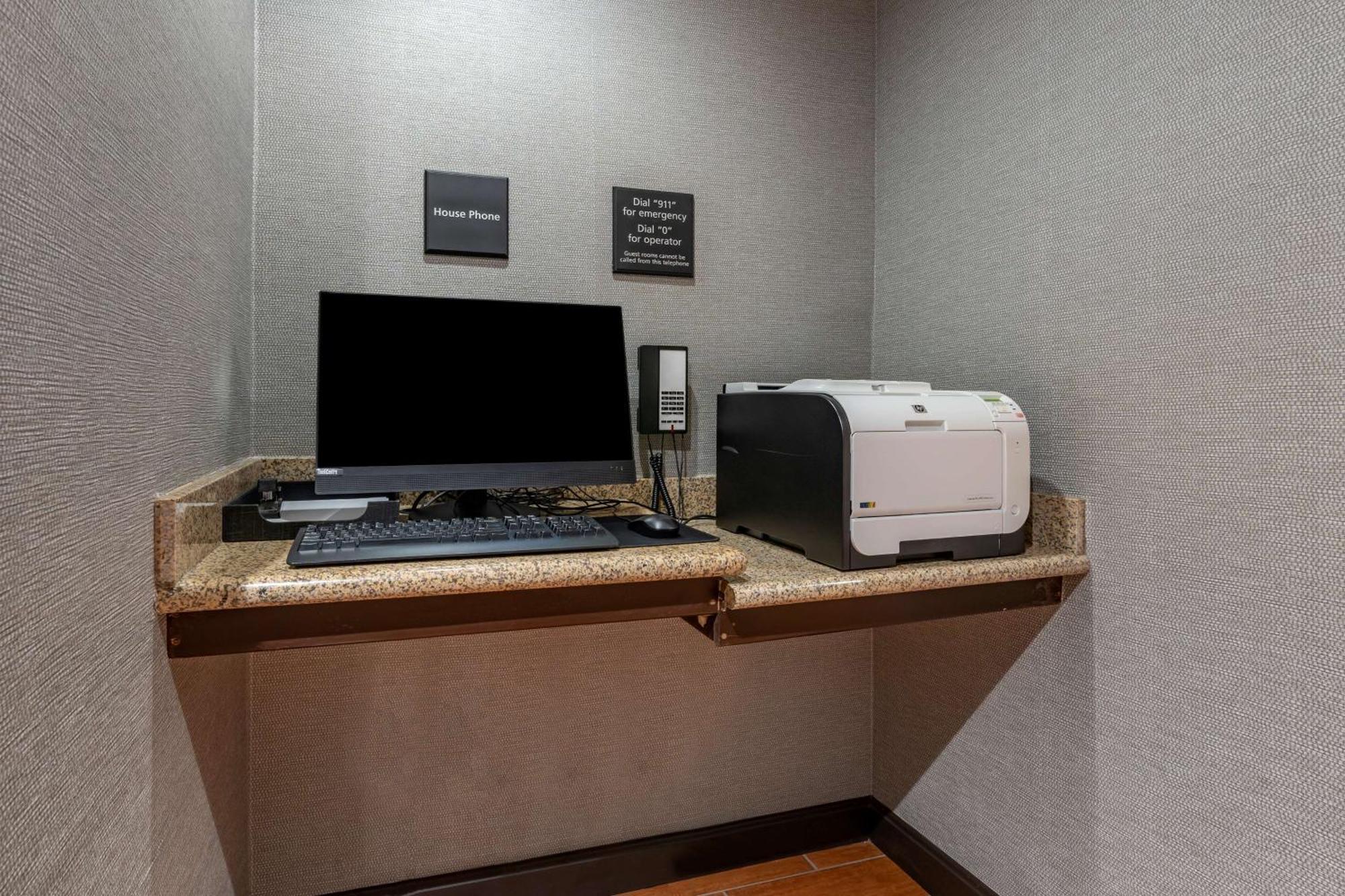 Hampton Inn & Suites Louisville East Kültér fotó